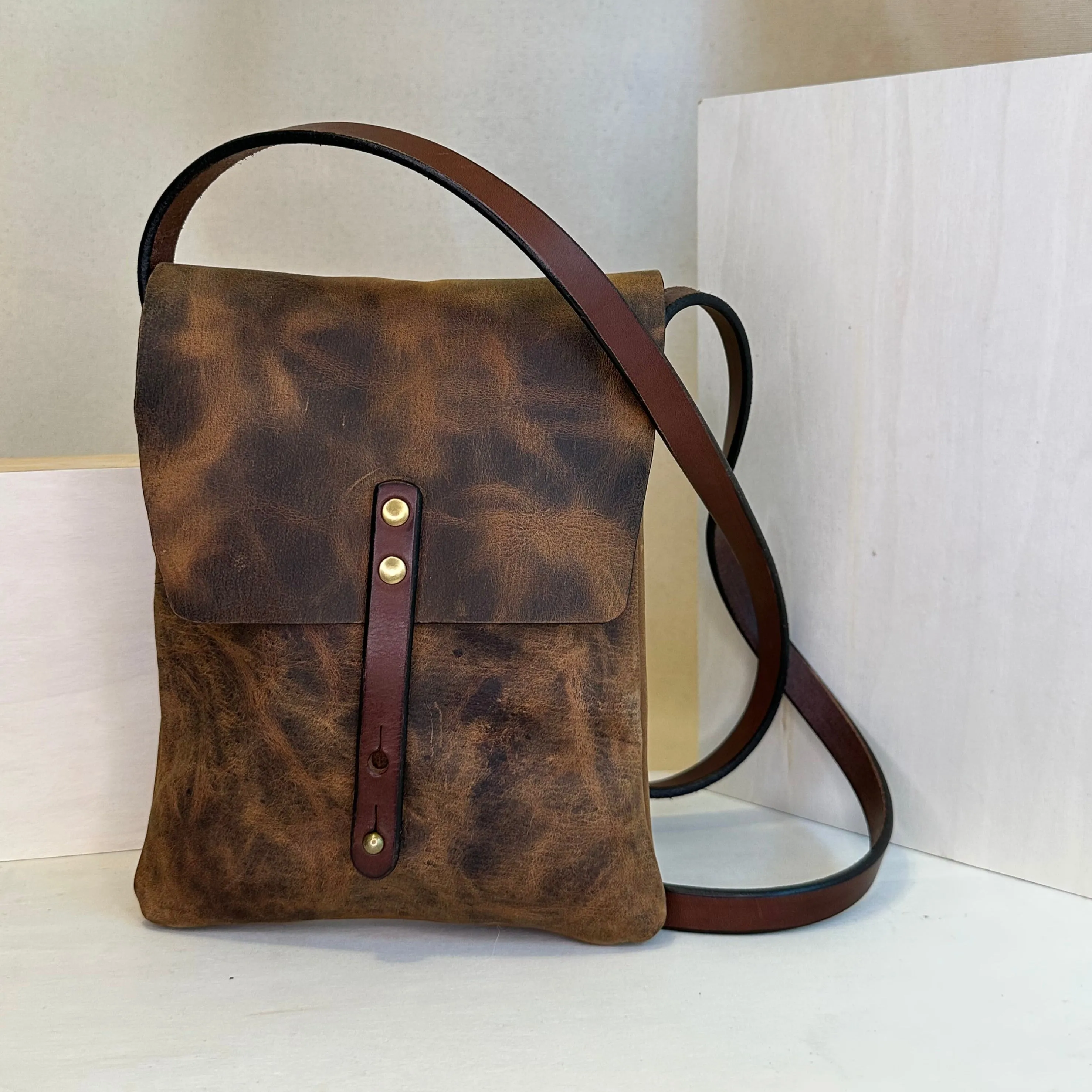 Brown Pull Up Essential Cross Body Bag