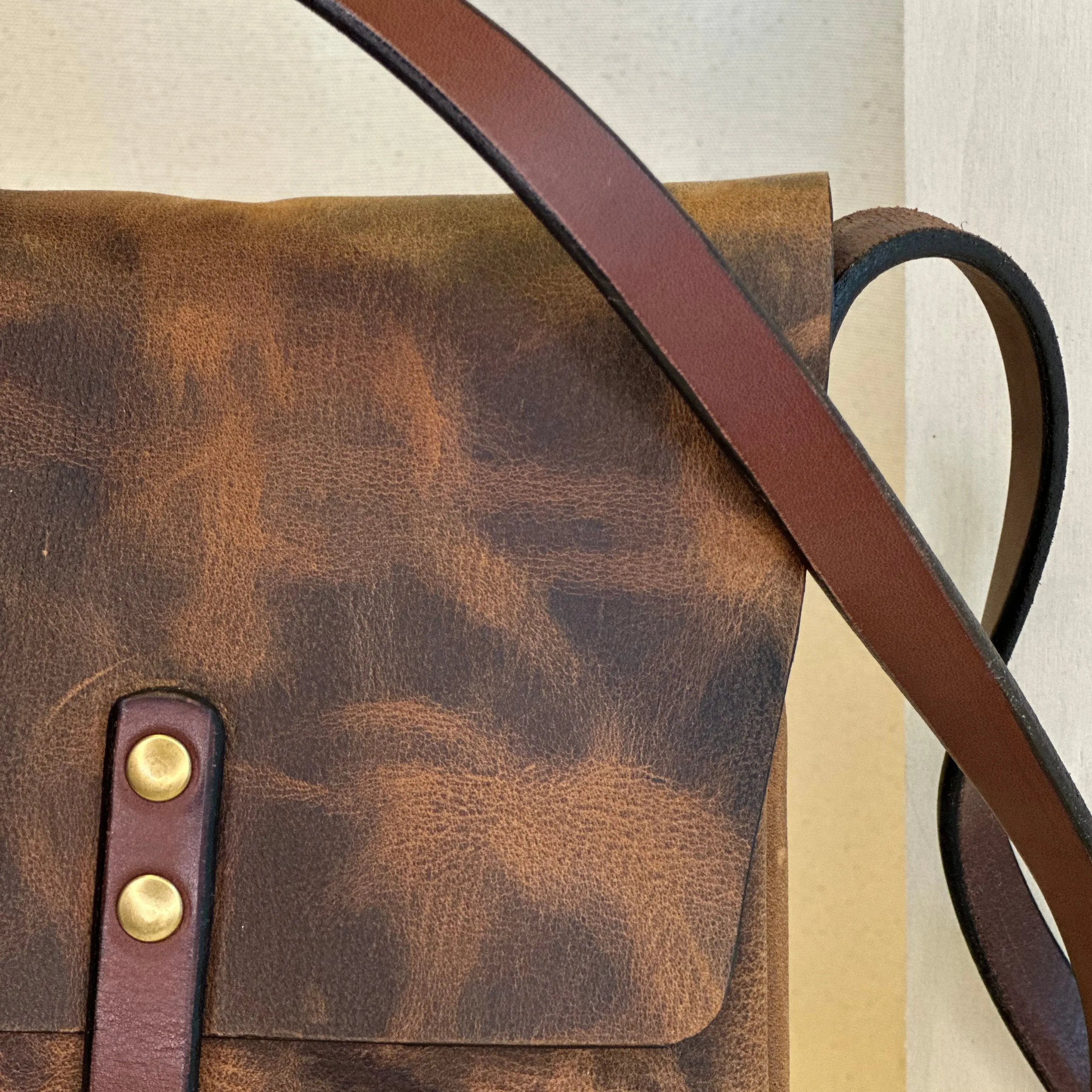 Brown Pull Up Essential Cross Body Bag