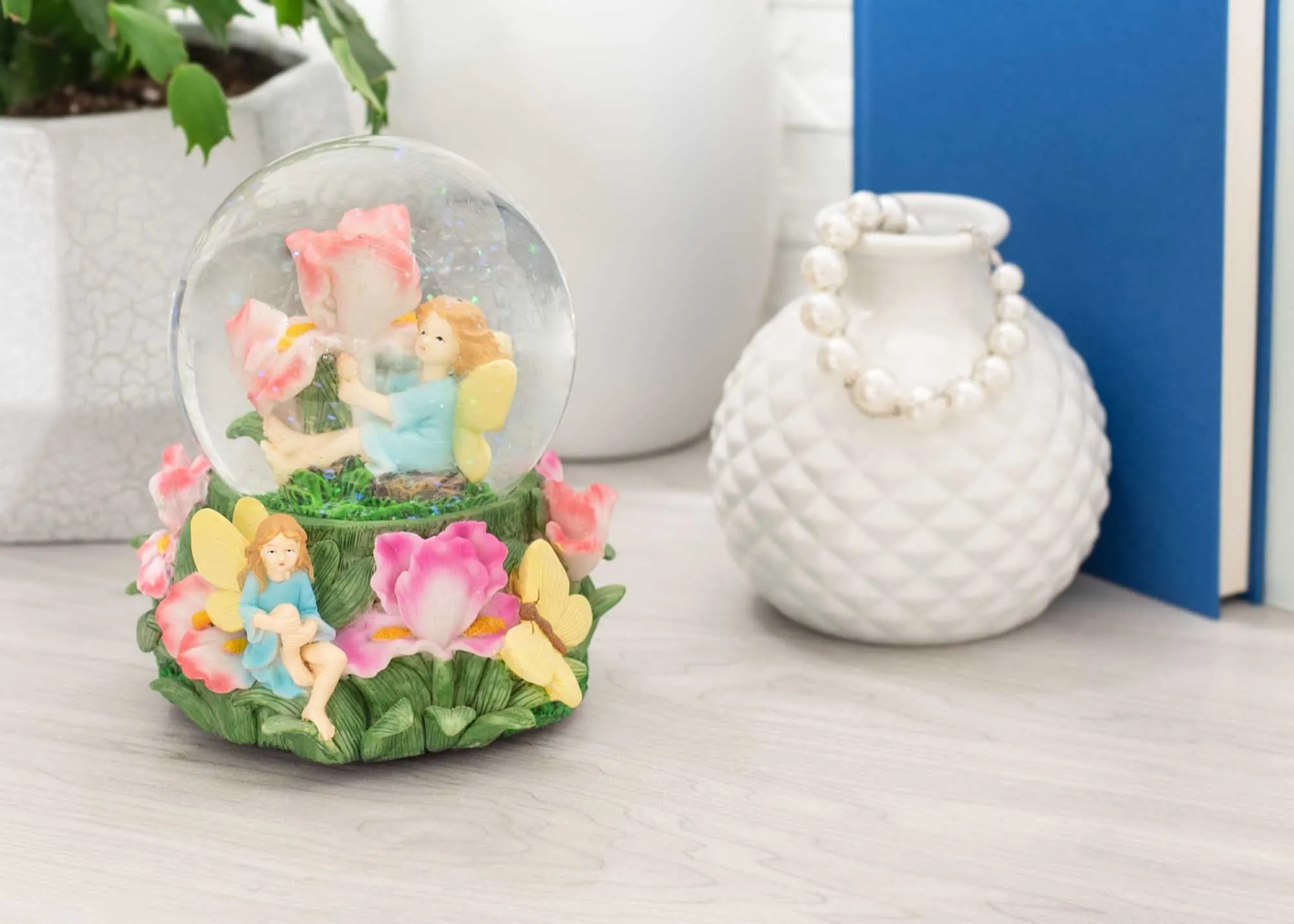 Fairy Children in Flowers 100MM Music Snow Globe Plays Tune Greensleeves